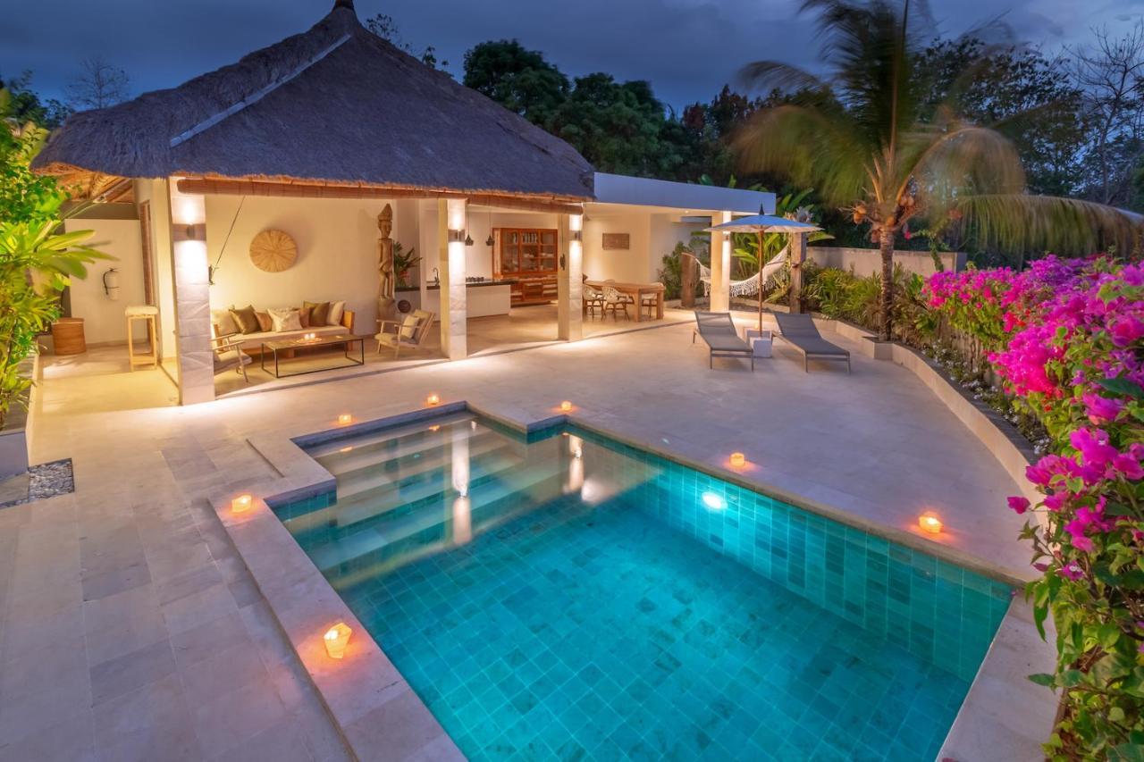 Villa Rasa Senang, With Private Cook And Pool Karangasem  Exterior photo