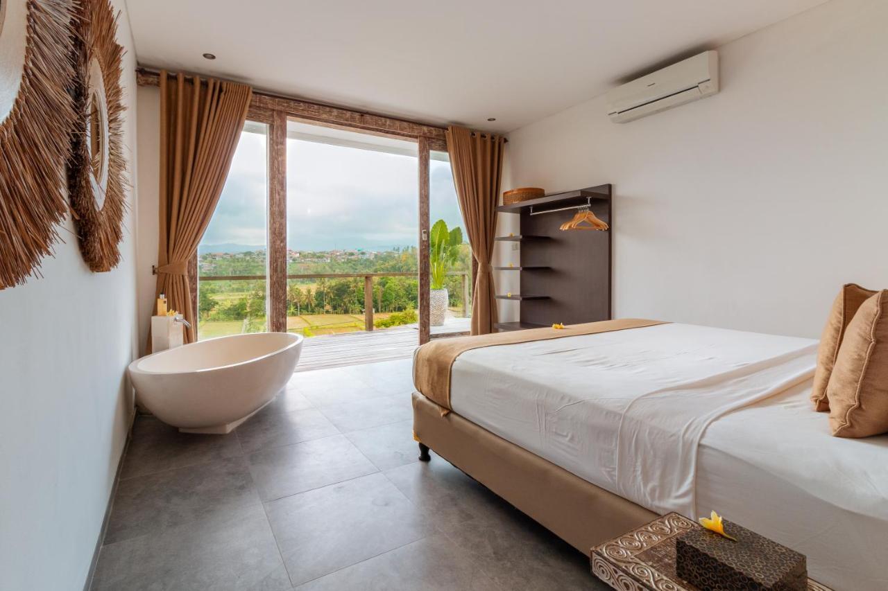 Villa Rasa Senang, With Private Cook And Pool Karangasem  Exterior photo