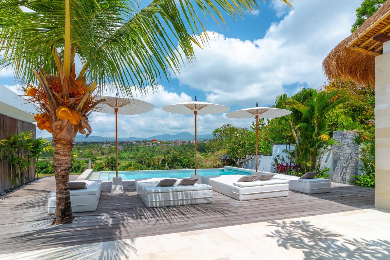 Villa Rasa Senang, With Private Cook And Pool Karangasem  Exterior photo