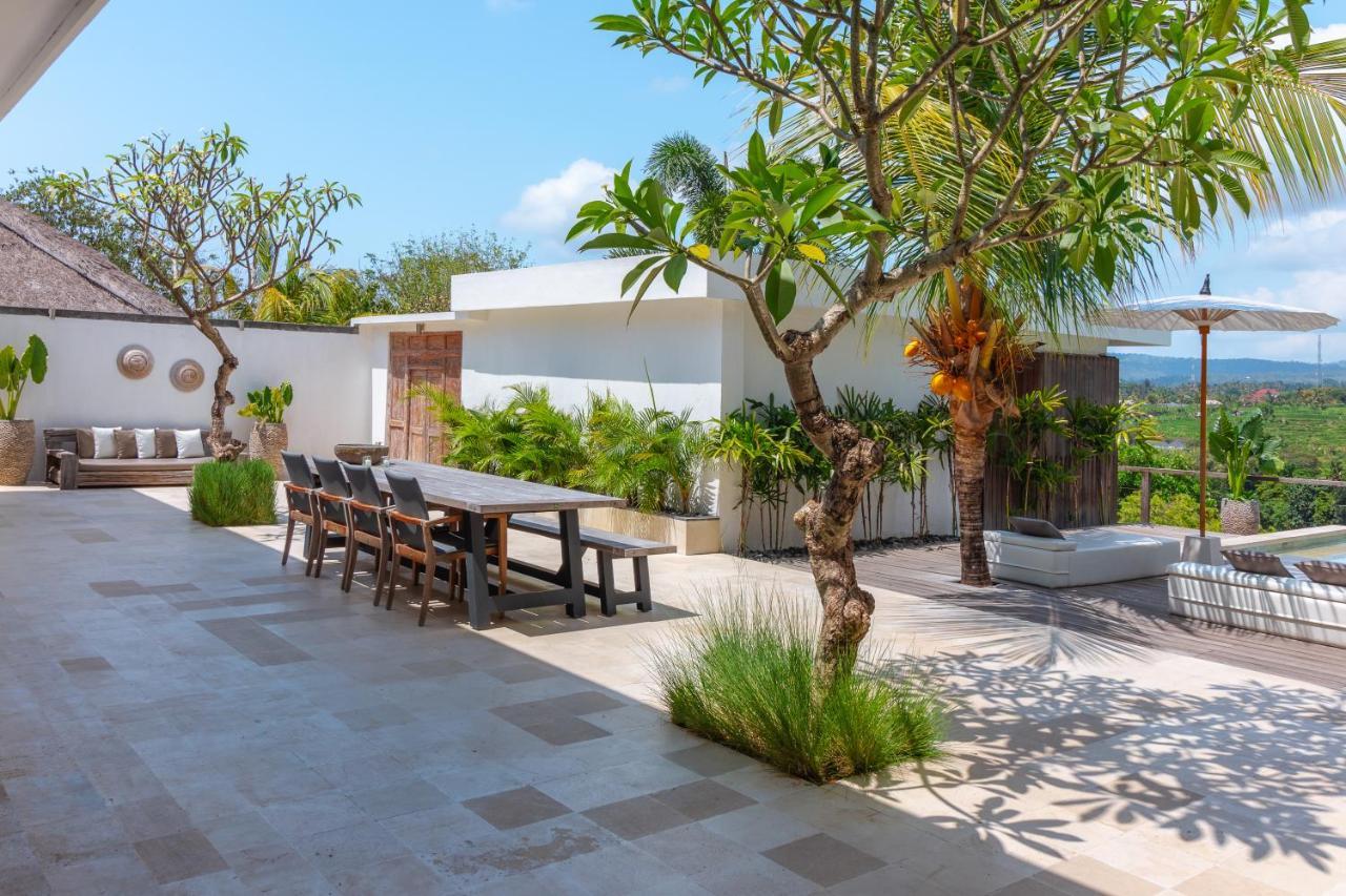 Villa Rasa Senang, With Private Cook And Pool Karangasem  Exterior photo