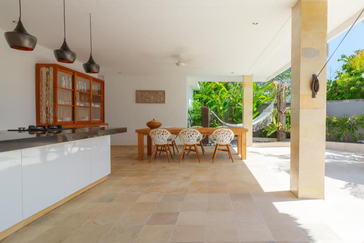 Villa Rasa Senang, With Private Cook And Pool Karangasem  Exterior photo